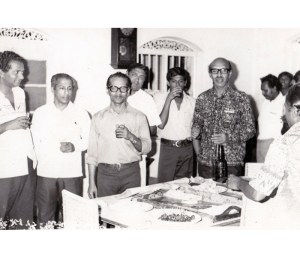 Henry Peiris with Sama Samaja leaders